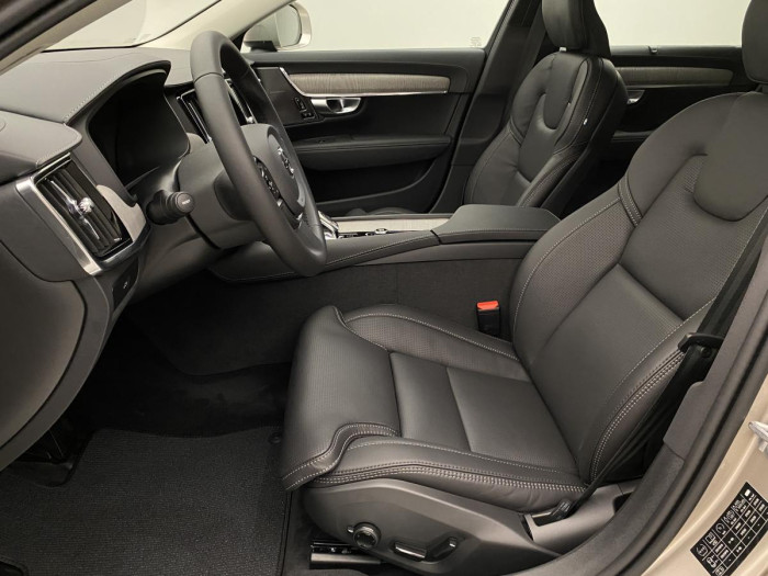 Volvo V90 B4 AWD AUT CROSS COUNTRY PLUS 2.0 Plus
