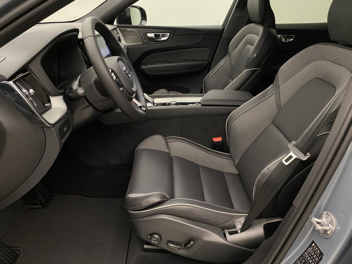Volvo XC60 B4 AWD AUT DARK PLUS 2.0 Plus