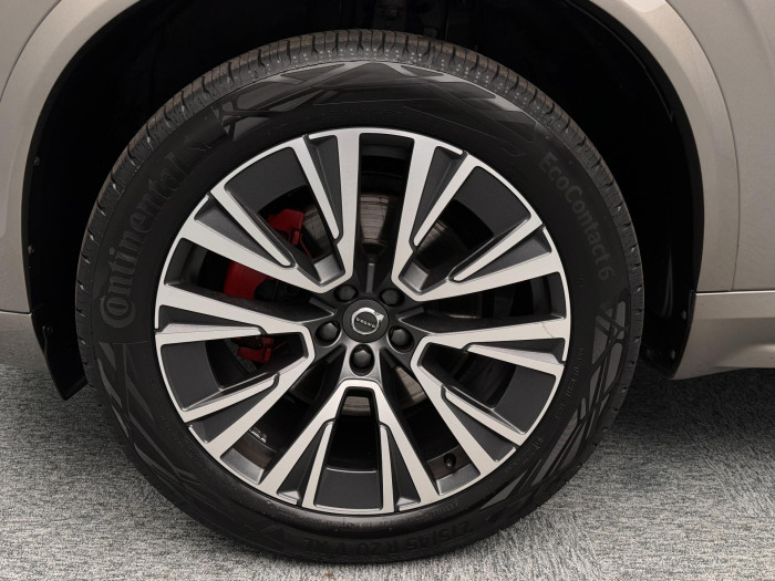 Volvo XC90 B5 AWD MOMENTUM PRO CZ 1.maj 2.0 Momentum