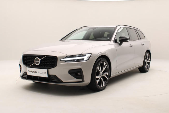 Volvo V60 B4 PLUS DARK AUT CZ 1.maj