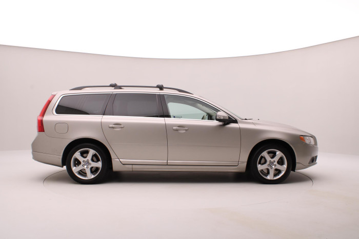 Volvo V70 D5 AWD SUMMUM AUT CZ 2.4 d Summum