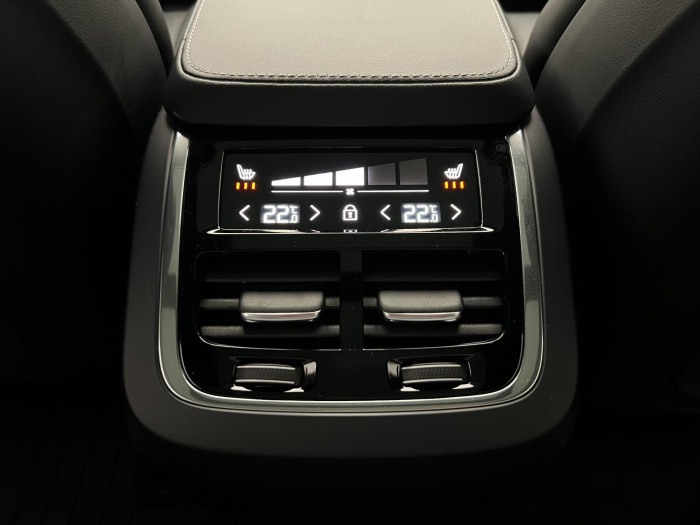 Volvo XC90 B5 AWD ULTIMATE DARK 7MÍST AUT