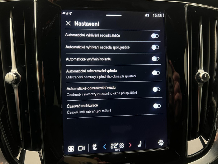 Volvo V60 CC B4 AWD PLUS AUT 1.maj.