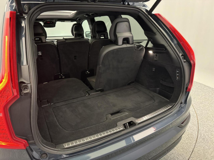 Volvo XC90 B5 AWD R-DESIGN AUT CZ