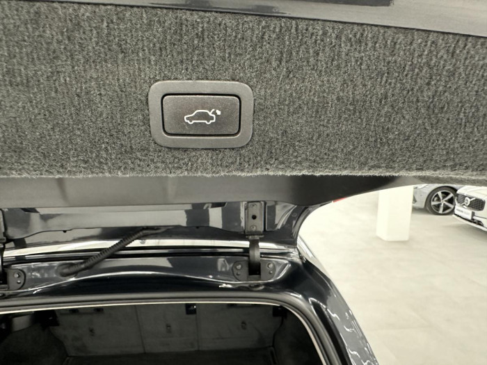 Volvo V70 D4 AWD SUMMUM AUT REZERVACE 2.4 d Summum