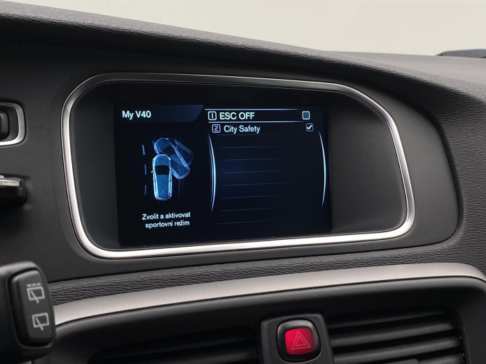 Volvo V40 D2 ES 2.0D 88kW TAŽNÉ 2.0 d d