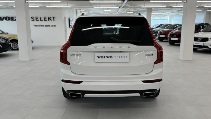 Volvo XC90 B5 AWD R-DESIGN AUT REZERVACE