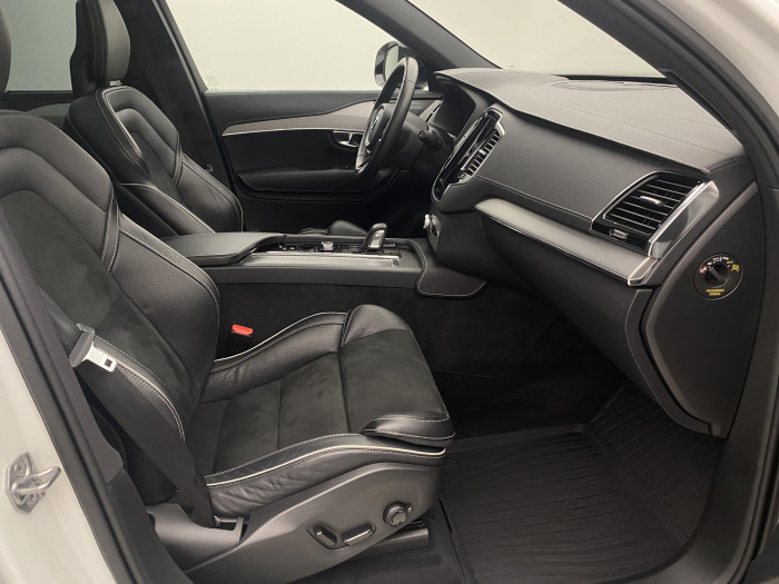 Volvo XC90 B5 AWD R-DESIGN AUT CZ