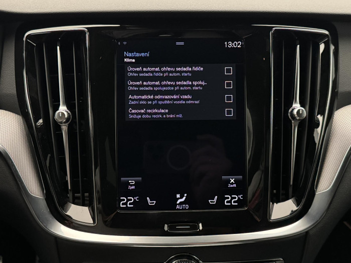 Volvo V60 B4 R-DESIGN AUT REZERVACE
