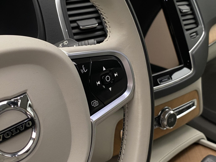 Volvo XC90 B5 AWD MOMENTUM REZERVACE 2.0 Momentum