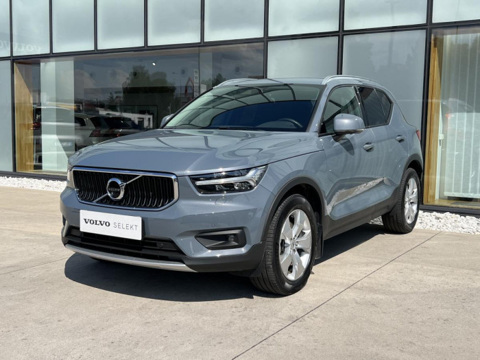 Volvo XC40 B4 AWD MOMENTUM Aut REZERVACE 2.0 Momentum