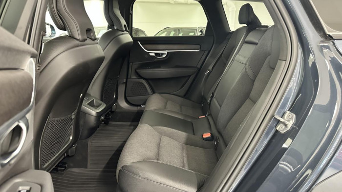 Volvo V90 CROSS COUNTRY D4 REZERVACE 2.0 d