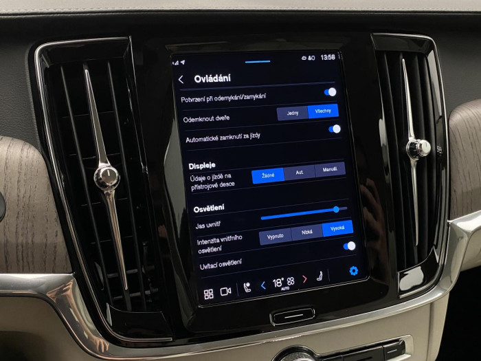 Volvo V90 CC B4 AWD PLUS AUT REZERVACE