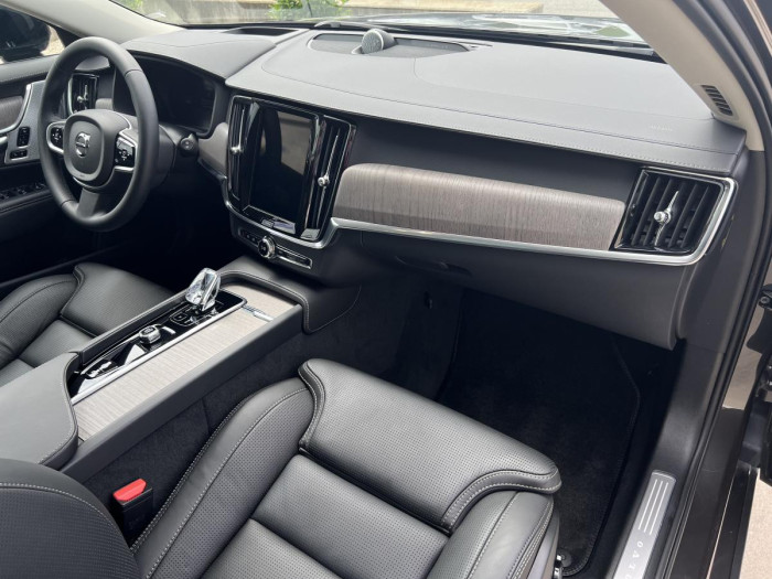 Volvo V90 B5 DARK ULTIMATE Aut 1.maj.