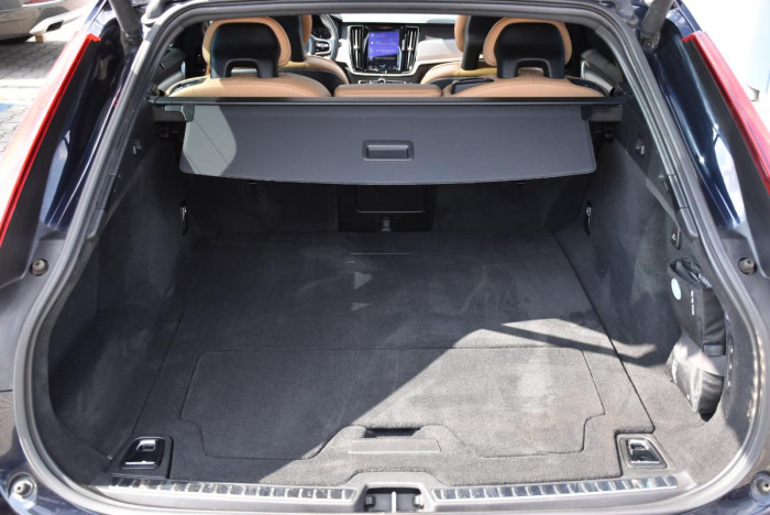 Volvo V90 D5 AWD INSCRIPTION REZERVACE 2.0 d