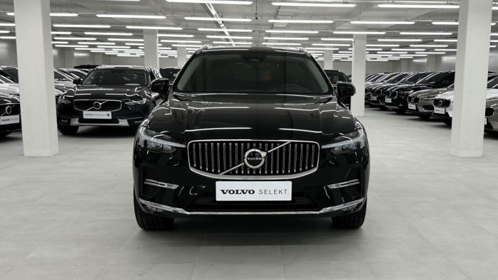 Volvo XC60 B4 AWD PLUS BRIGHT REZERVACE 2.0 Plus