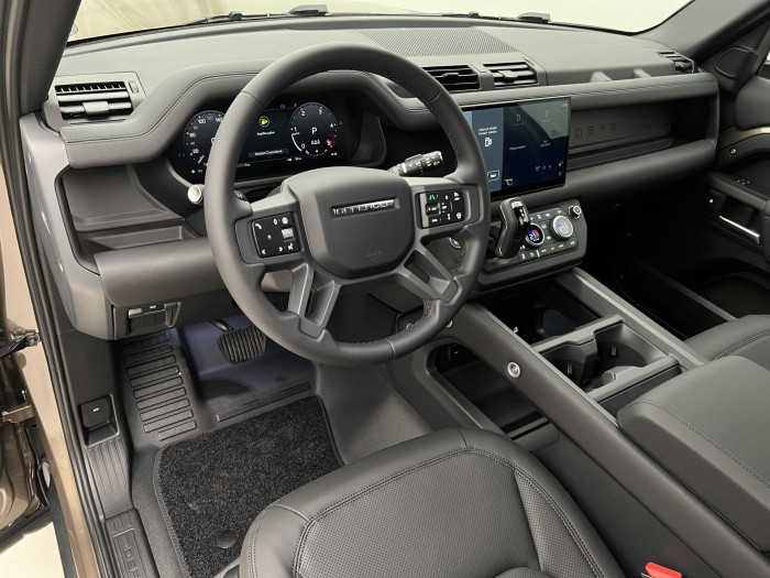 Land Rover Defender 110 D250 X-Dyn SE REZERVACE 3.0 d SE