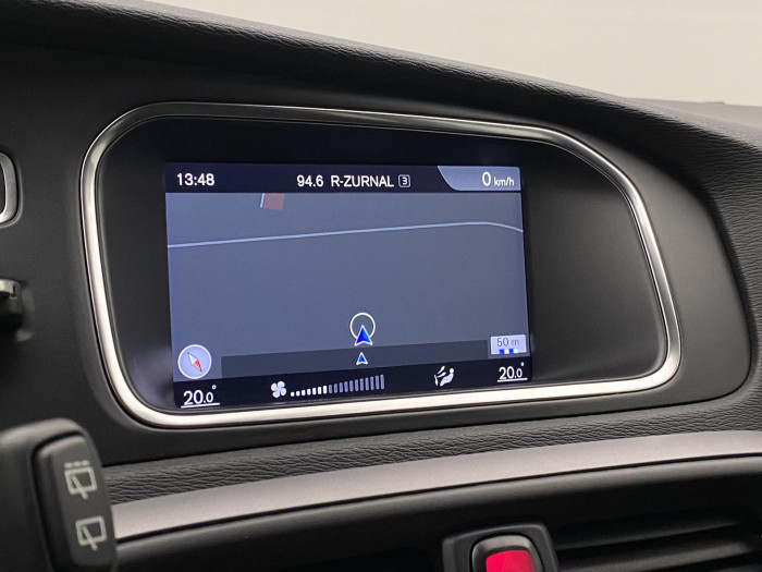 Volvo V40 D2 MOMENTUM AUT NAVIGACE 2.0 d Momentum