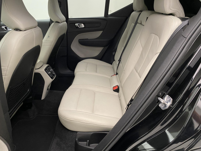 Volvo XC40 D4 AWD MOMENTUM AUT 2.0 d Momentum