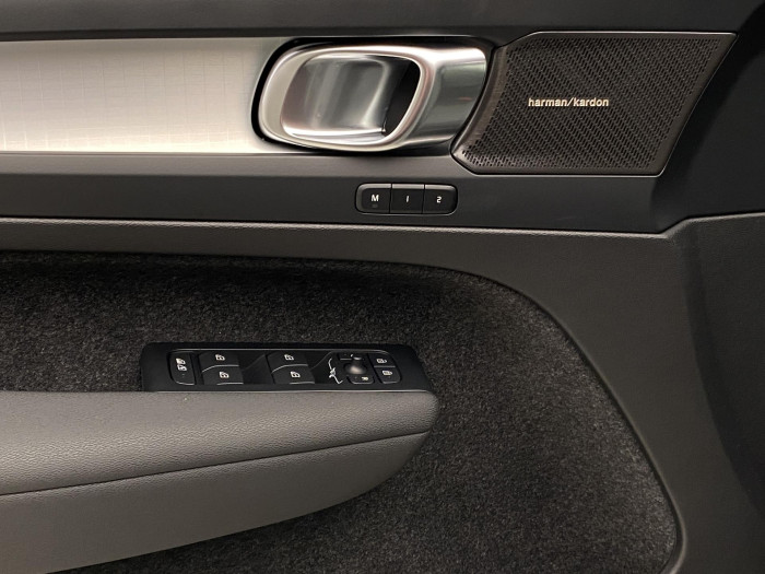 Volvo XC40 B3 AUT DARK PLUS