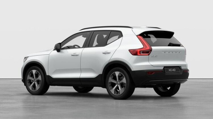 Volvo XC40 B3 DARK PLUS AUT