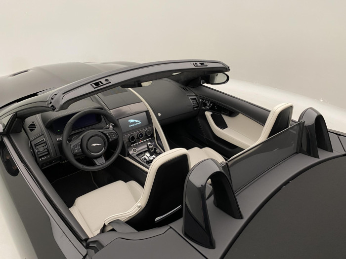 Jaguar F-Type P450 CABRIOLET 75 REZERVACE