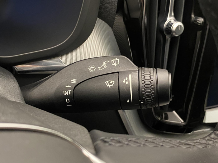 Volvo XC60 B4 AWD DARK PLUS AUT