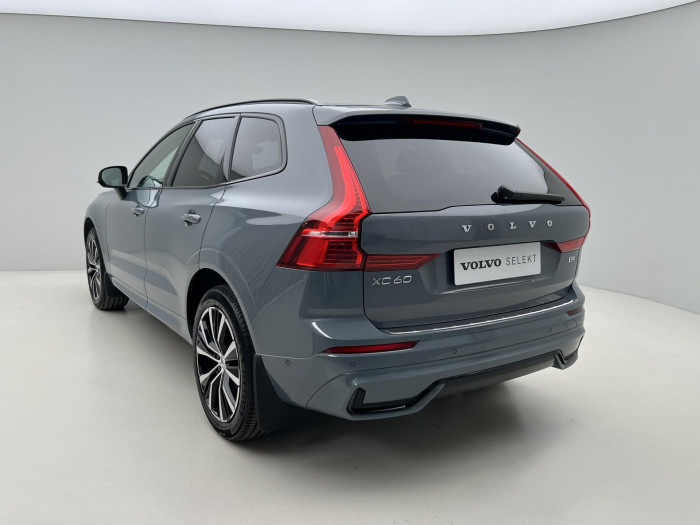 Volvo XC60 B4 AWD PLUS DARK AUT 1.maj.