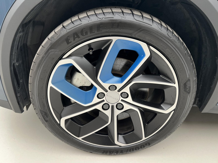 Lynk & Co 01 PHEV DCT Aut 1.maj.