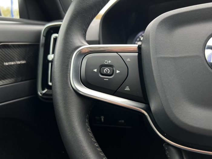 Volvo XC40 D3 INSCRIPTION 1.maj REZERVACE 2.0 d