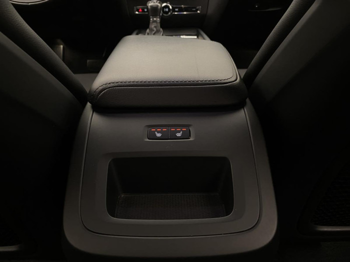 Volvo V60 D3 MOMENTUM AUT REZERVACE 2.0 d Momentum