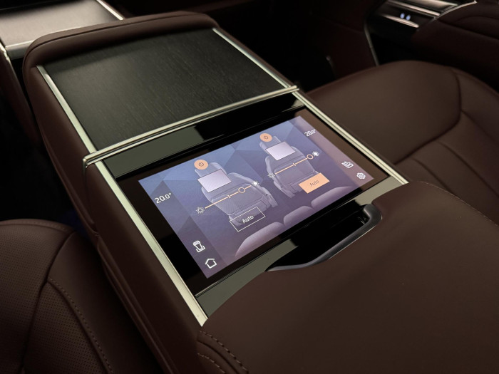 Land Rover Range Rover P530 AUTOBIOGRAPHY REZERVACE