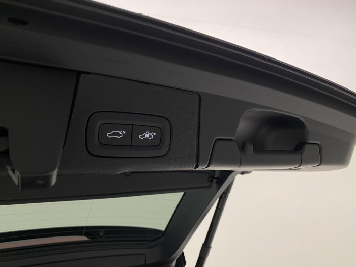 Volvo XC60 B5 AWD AUT PLUS BLACK EDITION