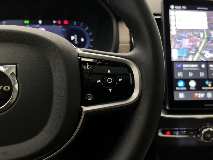 Volvo XC90 B5 AWD ULTRA BRIGHT 7MÍST CZ