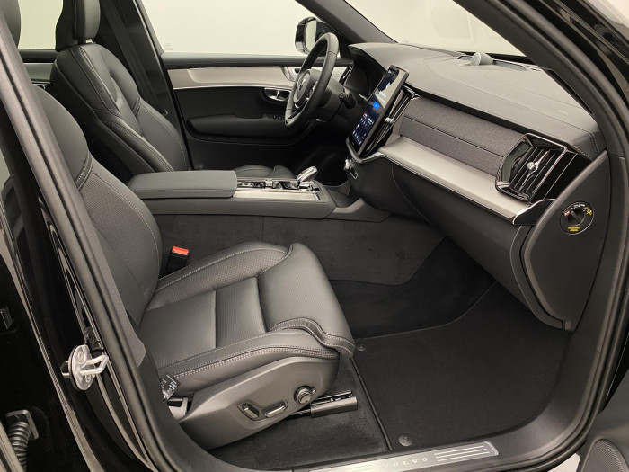 Volvo XC90 B5 AWD BLACK EDITION PLUS 7m