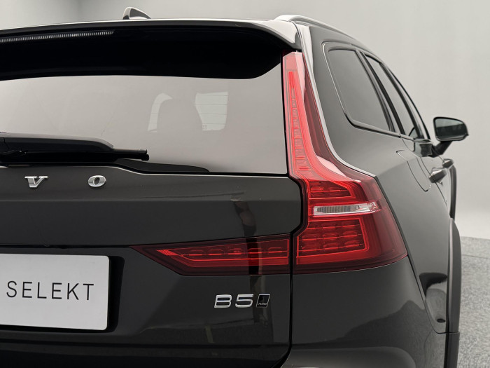 Volvo V60 CC B5 AWD PLUS REZERVACE