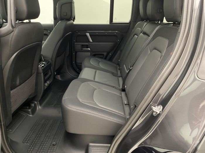 Land Rover Defender 110 D300 X-DYNAMIC HSE AWD AUT 3.0 d Dynamic