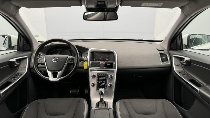 Volvo XC60 D4 AWD MOMENTUM REZERVACE 2.4 d Momentum
