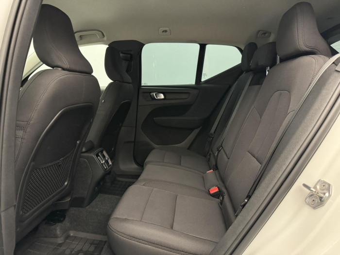 Volvo XC40 B4 MOMENTUM AUT CZ 2.0 Momentum