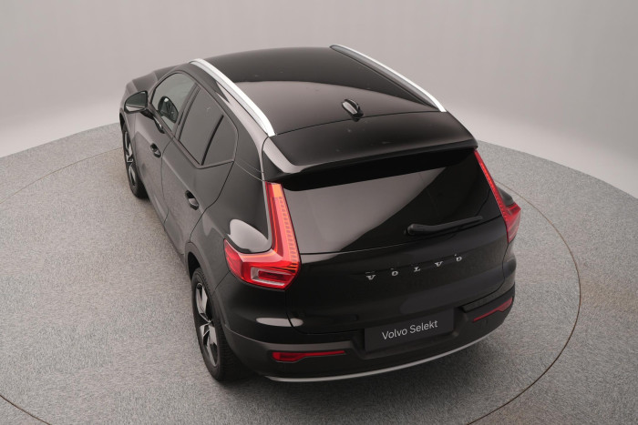 Volvo XC40 B4 MOMENTUM PRO CZ 1.maj 2.0 Momentum