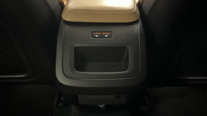 Volvo XC60 B4 AWD INSCRIPTION REZERVACE