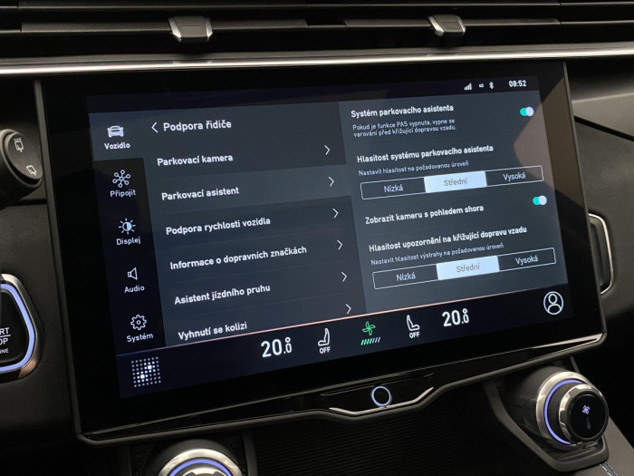 Lynk & Co 01 PHEV DCT AUT 1.maj. REZERVACE