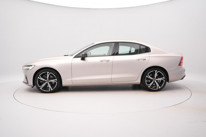 Volvo S60 B5 AWD ULTIMATE DARK AUT 1.maj