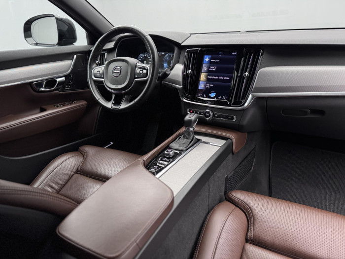 Volvo V90 CC D5 AWD PRO CZ REZERVACE 2.0 d CC CC