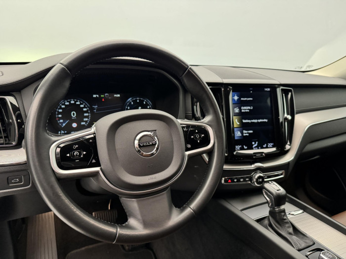 Volvo XC60 T5 AWD INSCRIPTION AUT CZ
