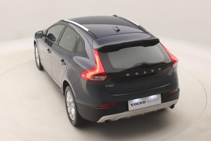 Volvo V40 CC T3 MOMENTUM AUT CZ NAVIGACE 1.5 CC CC Momentum