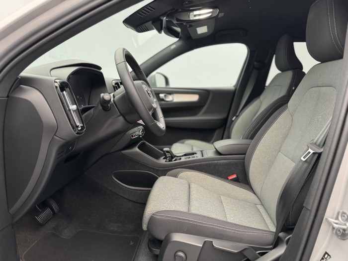 Volvo XC40 B4 PLUS DARK AUT 1. maj