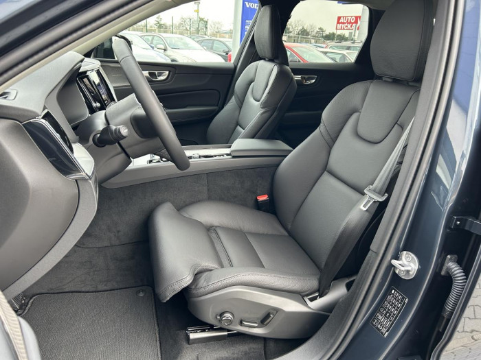Volvo XC60 B5 AWD AUT DARK PLUS 2.0 Plus