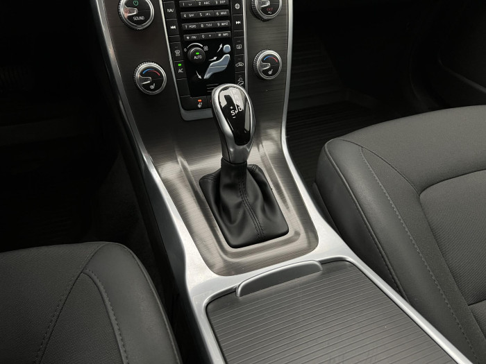 Volvo XC70 D4 AWD MOMENTUM AUT 2.4 d Momentum