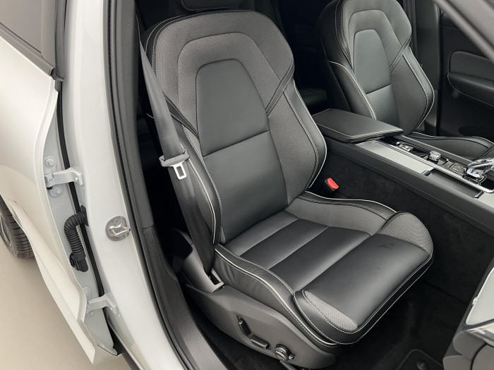 Volvo XC60 T6 AWD RECHARGE PLUS DARK AUT